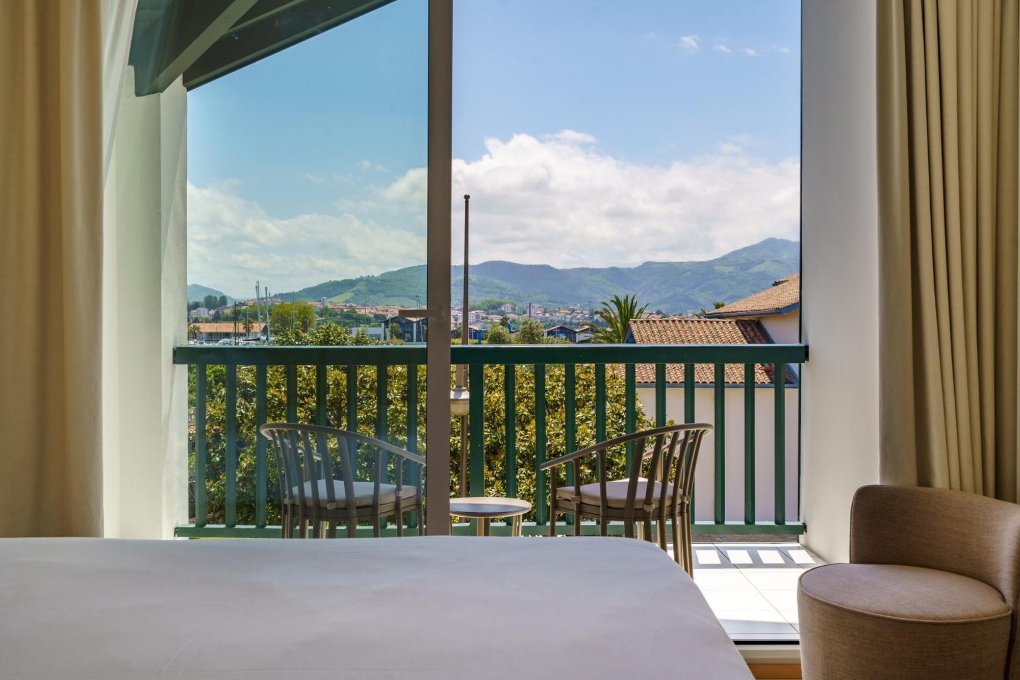 Hotel Ibaia - Piscine & Spa Андай Экстерьер фото