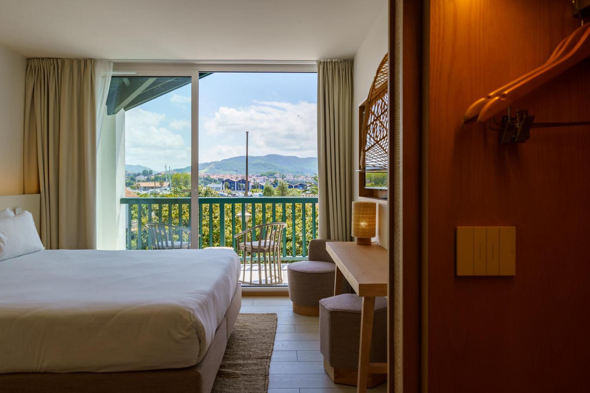 Hotel Ibaia - Piscine & Spa Андай Экстерьер фото